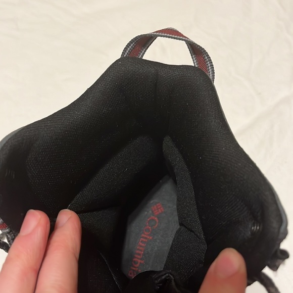 Men’s hiking boots. - Picture 12 of 14